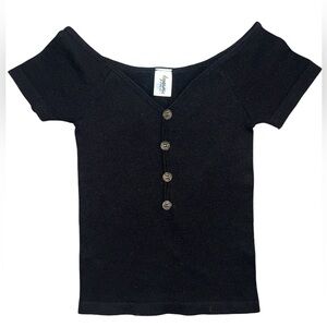 ☠️5/$20☠️DYNAMIC | WOMENS ONE SIZE SHORT SLEEVE CROP 1/2 BUTTON TOP